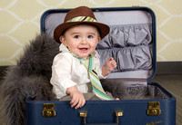 Homepage Header-Photo-Dom-suitcase